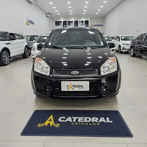 Carro Ford Fiesta Hatch 2008 1.0 (Flex)