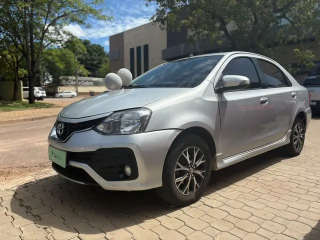 Carro Toyota Etios Sedan 2018 Platinum 1.5 (Aut) (Flex)
