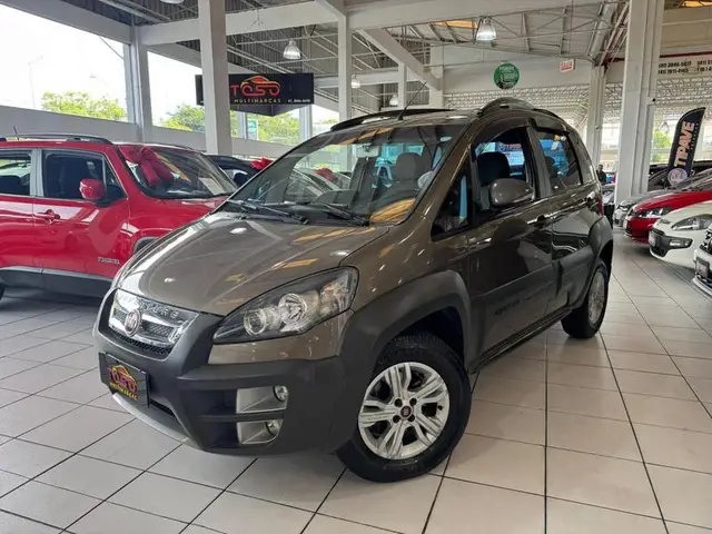 Carro Fiat Idea 2015 Adventure 1.8 16V Dualogic (Flex)