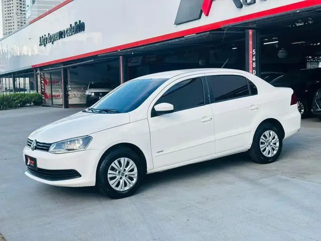 Carro Volkswagen Voyage 2014 1.0 TEC (Flex)