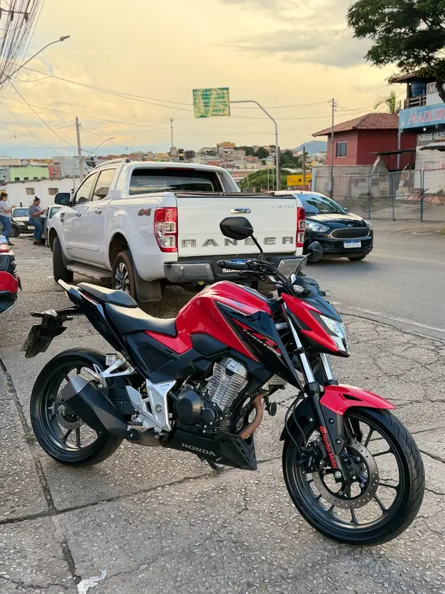 Moto Honda CB 300F Twister 2024 Standard