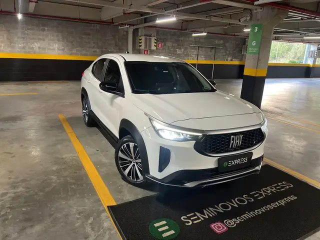 Carro Fiat Fastback 2024 Audace