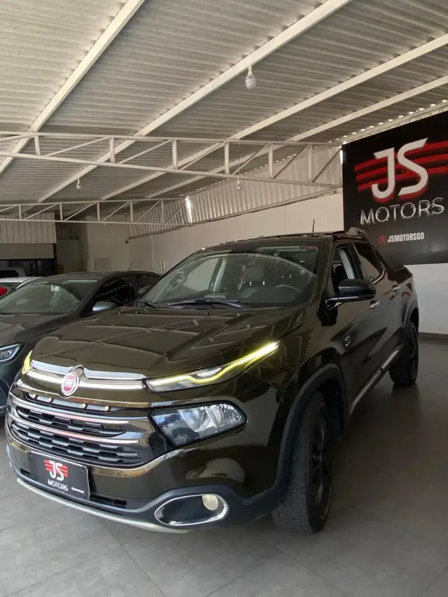 Carro Fiat Toro 2019 Volcano 2.0 diesel AT9 4x4