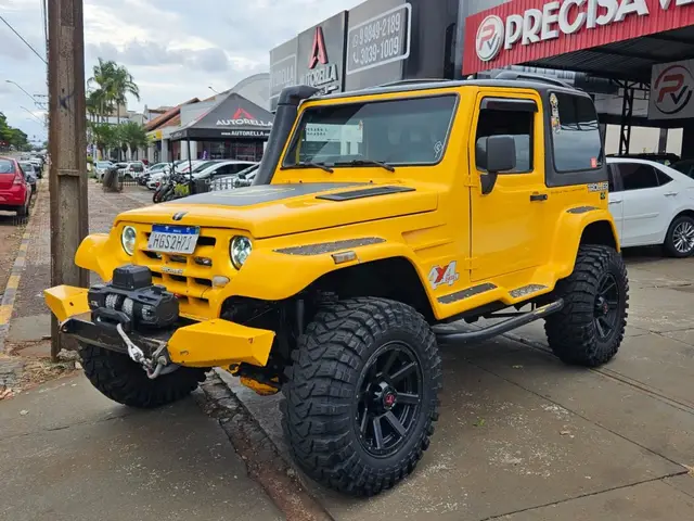 Carro Troller T4 2004 4x4 2.8 Turbo (teto rígido)