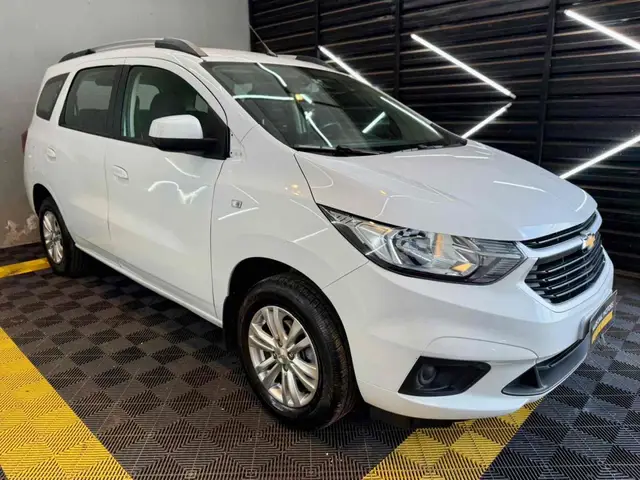 Carro Chevrolet Spin 2024 LT 1.8 (Aut.)