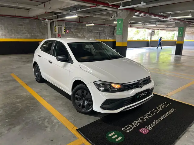 Carro Volkswagen Polo 2025 Track 1.0 Flex 12V 5p