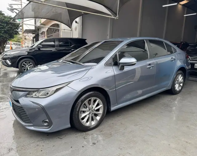 Carro Toyota Corolla 2023 GLi 2.0 Flex