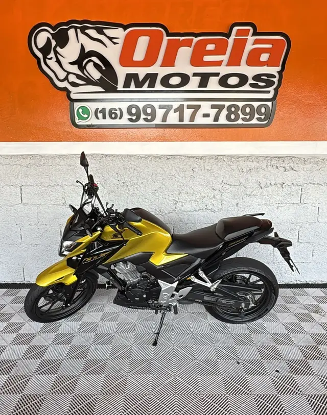 Moto Honda CB 300F Twister 2024 (ABS)