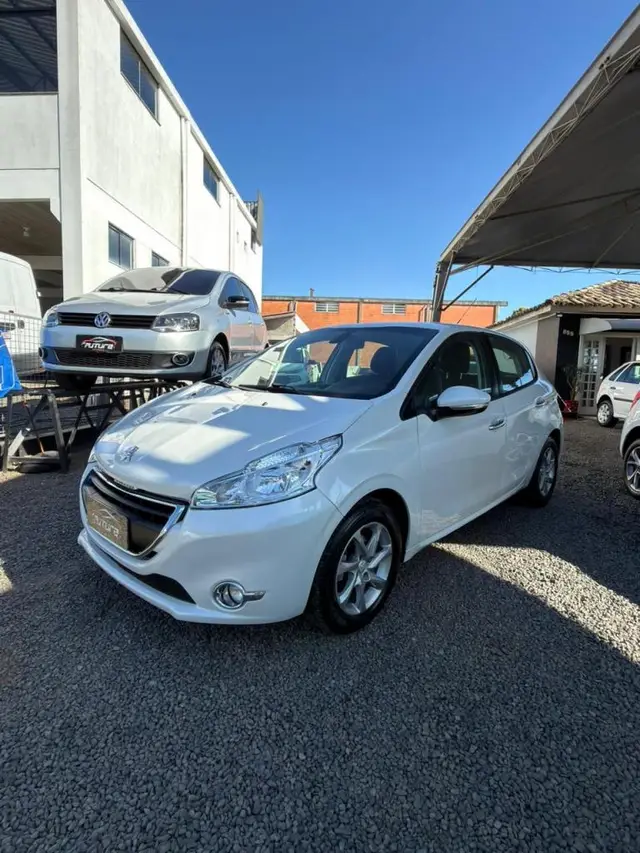 Carro Peugeot 208 2015 Active Pack 1.6 16V (Flex) (Aut)