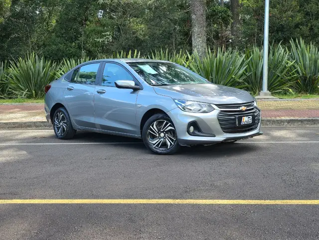 Carro Chevrolet Onix Plus 2024 LT 1.0