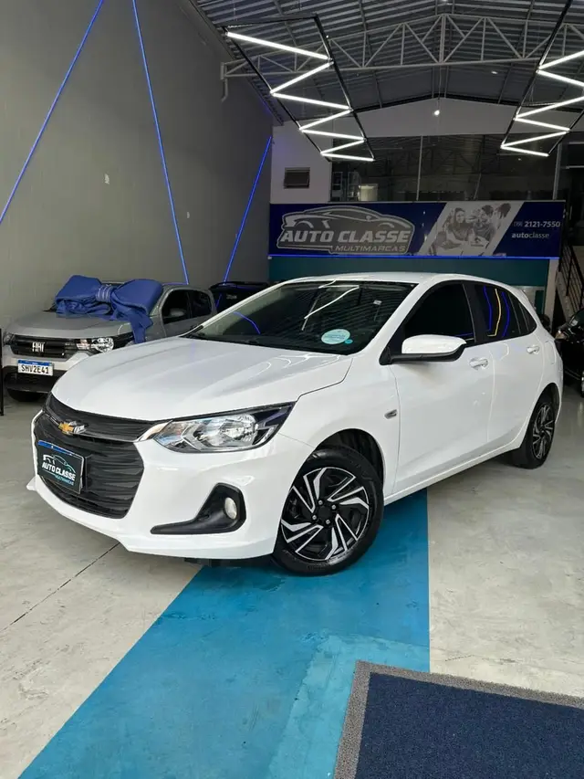 Carro Chevrolet Onix 2025 LT 1.0