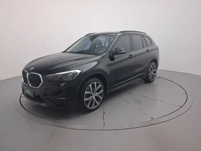 Carro BMW X1 2022 sDrive20i 2.0 Turbo (Aut.)
