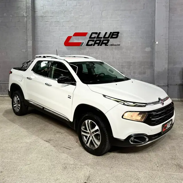 Carro Fiat Toro 2018 Volcano 2.0 diesel AT9 4x4