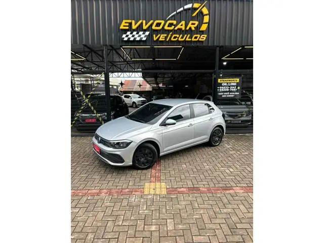 Carro Volkswagen Polo 2025 Track 1.0 Flex 12V 5p
