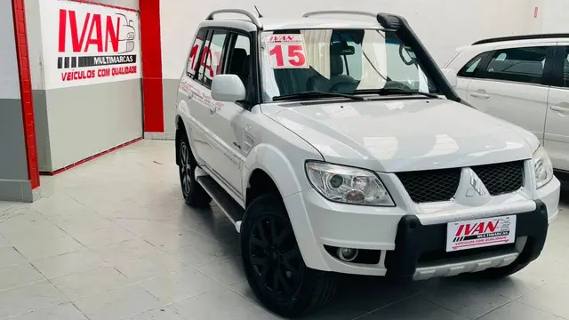 Carro Mitsubishi Pajero TR4 2015 2.0 16V O Neill (Flex)