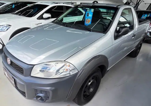 Carro Fiat Strada 2015 Working 1.4 (Flex)