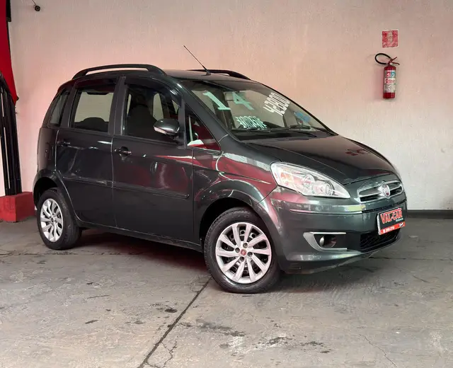 Carro Fiat Idea 2014 Attractive 1.4 8V (Flex)