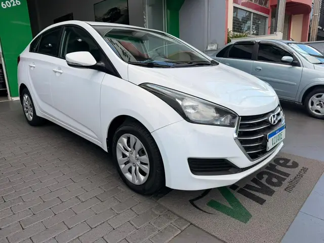 Carro Hyundai HB20S 2017 1.6 Comfort Plus (Flex)