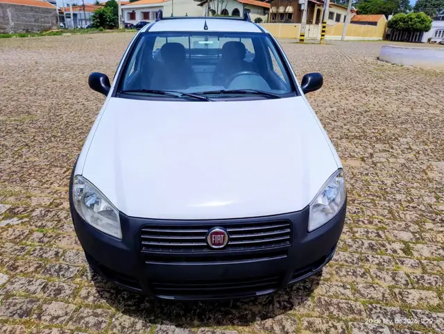 Carro Fiat Strada 2013 Working 1.4 (Flex)
