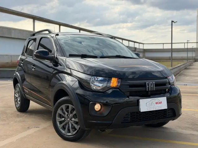 Carro Fiat Mobi 2025 Trekking 1.0