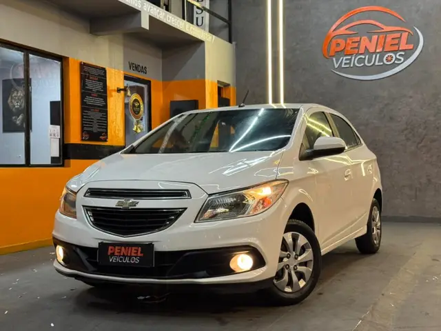 Carro Chevrolet Onix 2014 1.0 LT SPE/4