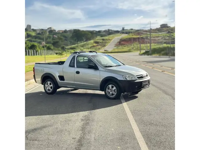 Carro Chevrolet Montana 2009 Conquest 1.4 (Flex)
