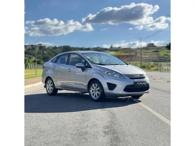Carro Ford Fiesta Hatch 2011 1.6 (Flex)