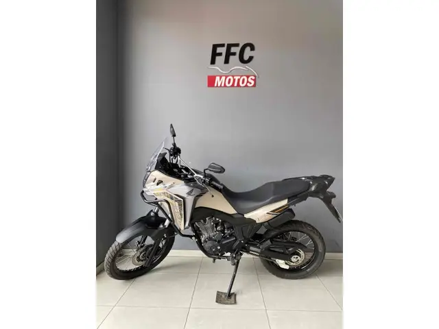 Moto Honda XRE Sahara 300 2025 Adventure