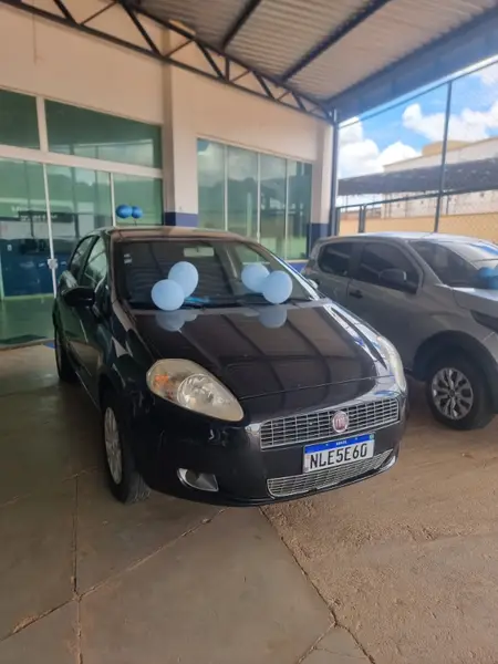 Carro Fiat Punto 2009 ELX 1.4 (Flex)