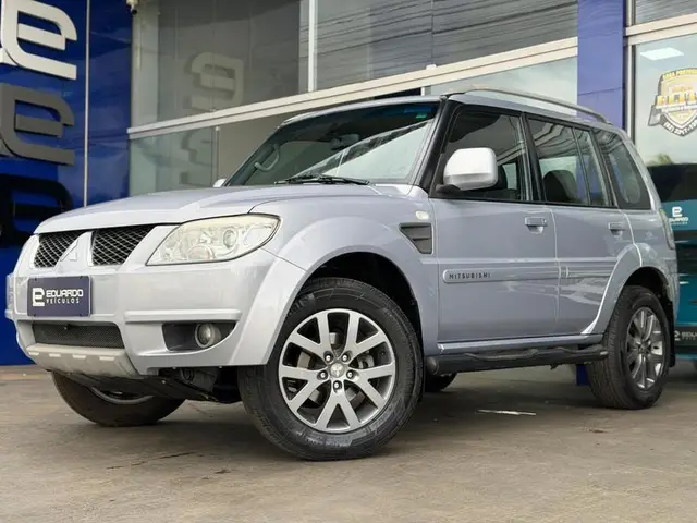 Carro Mitsubishi Pajero TR4 2013 2.0 16V 4x2 (Flex) (Aut)