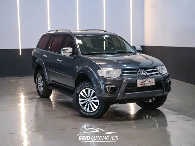 Carro Mitsubishi Pajero 2017 3.2 DI-D HPE 4WD (Aut)
