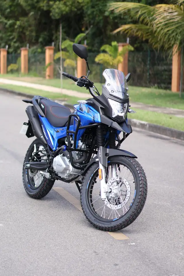 Moto Avelloz AZX 2025 160