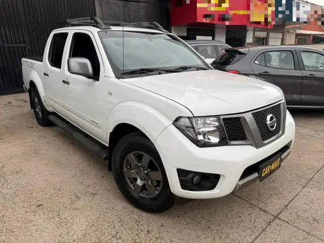 Carro Nissan Frontier 2014 2.5 TD CD 4x2 SV Attack