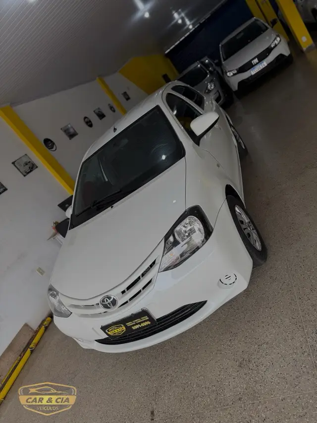 Carro Toyota Etios 2016 X 1.3 (Flex)