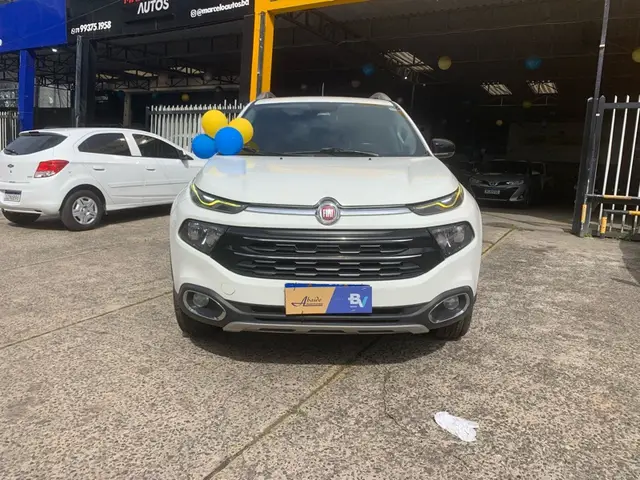Carro Fiat Toro 2019 Volcano 2.0 diesel AT9 4x4
