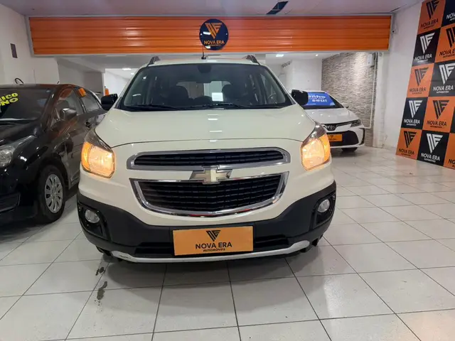 Carro Chevrolet Spin 2018 Activ 1.8 (Flex) (Aut)