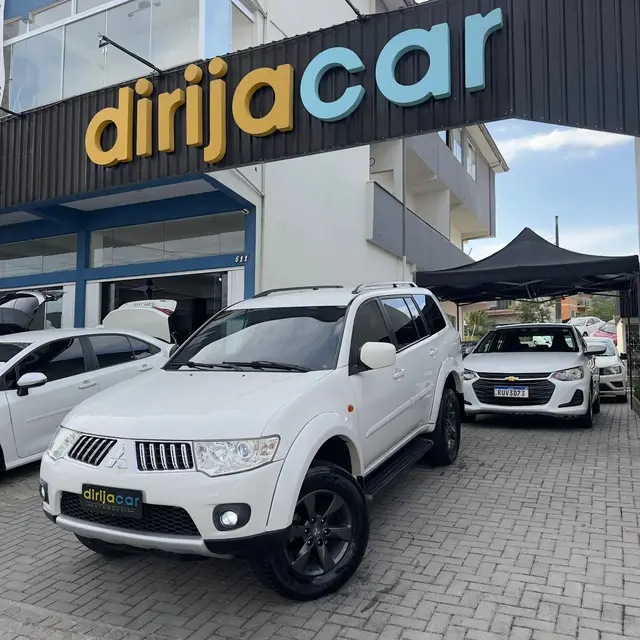 Carro Mitsubishi Pajero Dakar 2013 3.2 4WD (Aut)