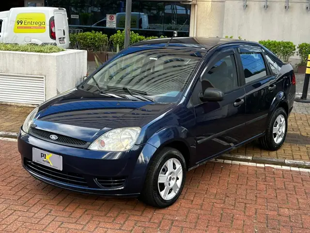 Carro Ford Fiesta Sedan 2005 1.6 (Flex)