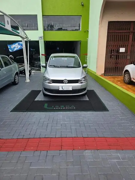 Carro Volkswagen Fox 2014 1.0 TEC (Flex) 4p