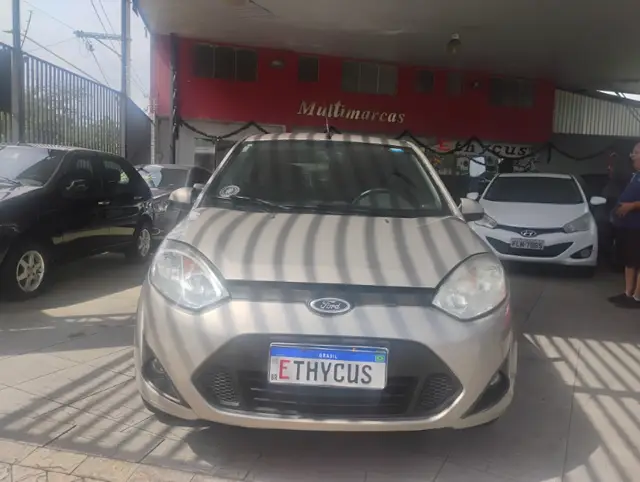Carro Ford Fiesta Hatch 2013 SE Rocam 1.6 (Flex)