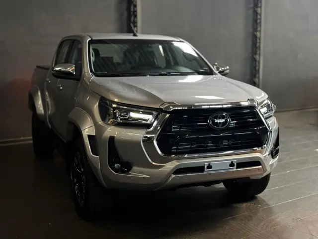 Carro Toyota Hilux Cabine Dupla 2026 SRX Plus AT 4x4 2.8 Diesel