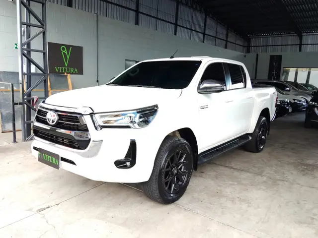 Carro Toyota Hilux Cabine Simples 2024 4x4 2.8 Diesel