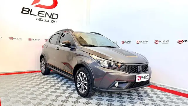 Carro Fiat Argo 2024 Trekking 1.3