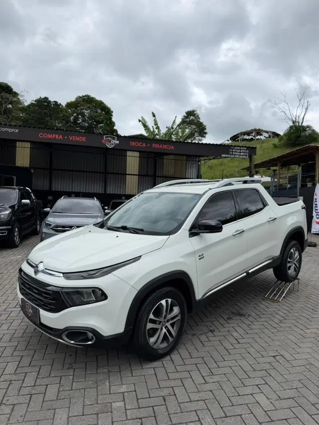 Carro Fiat Toro 2018 Volcano 2.0 diesel AT9 4x4