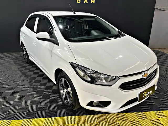 Carro Chevrolet Onix 2017 1.0 LT SPE/4