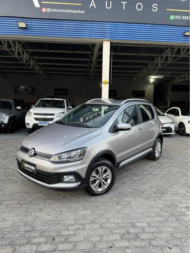 Carro Volkswagen CrossFox 2017 1.6 16v MSI (Flex)