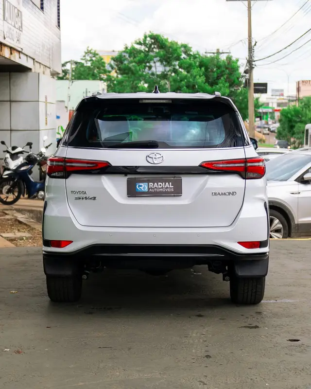 Carro Toyota SW4 2024 Diamond  2.8 Turbodiesel 4x4 (Aut.)