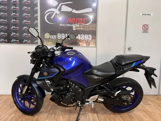 Moto Yamaha MT-03 2023 ABS