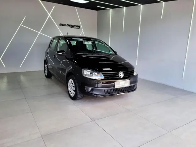 Carro Volkswagen Fox 2014 1.0 TEC (Flex) 4p