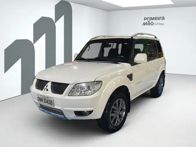 Carro Mitsubishi Pajero TR4 2013 2.0 16V 4x2 (Flex)